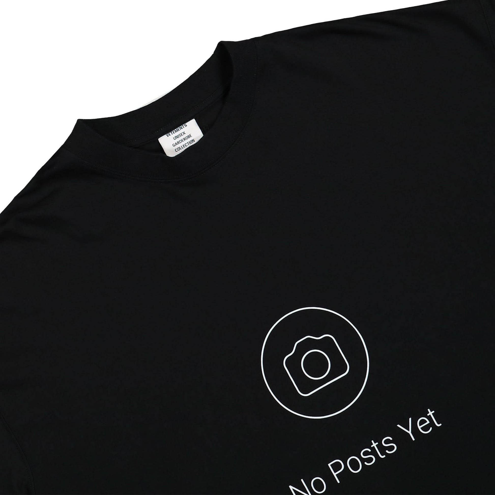 VETEMENTS No Posts Regular T-Shirt Black Detail view 4 | Gate