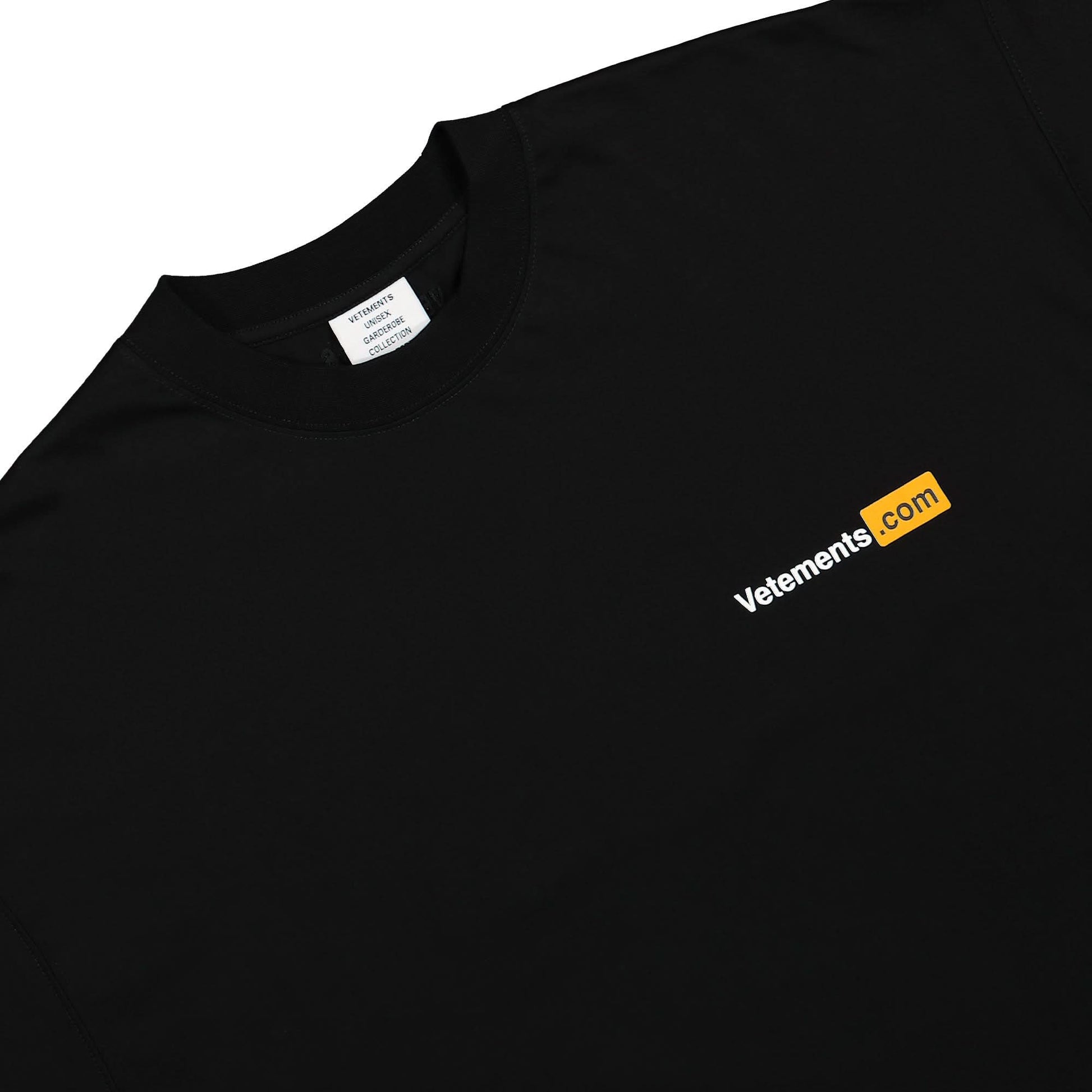 VETEMENTS Vetements.com Regular T-Shirt Black Detail view 5 | Gate