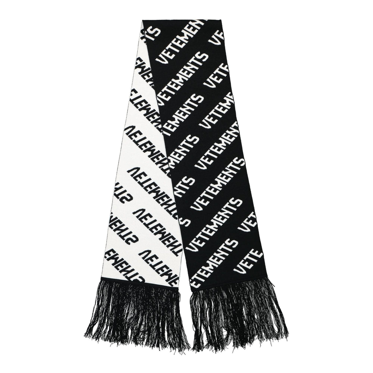 VETEMENTS Monogram Scarf Black Detail view 1 | Gate