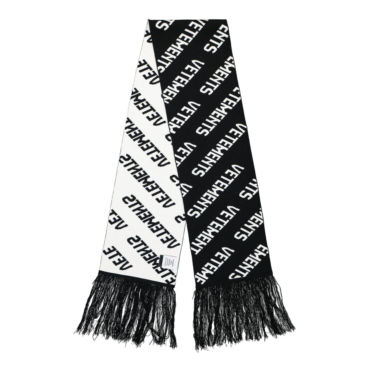 VETEMENTS Monogram Scarf Black Detail view 1 | Gate