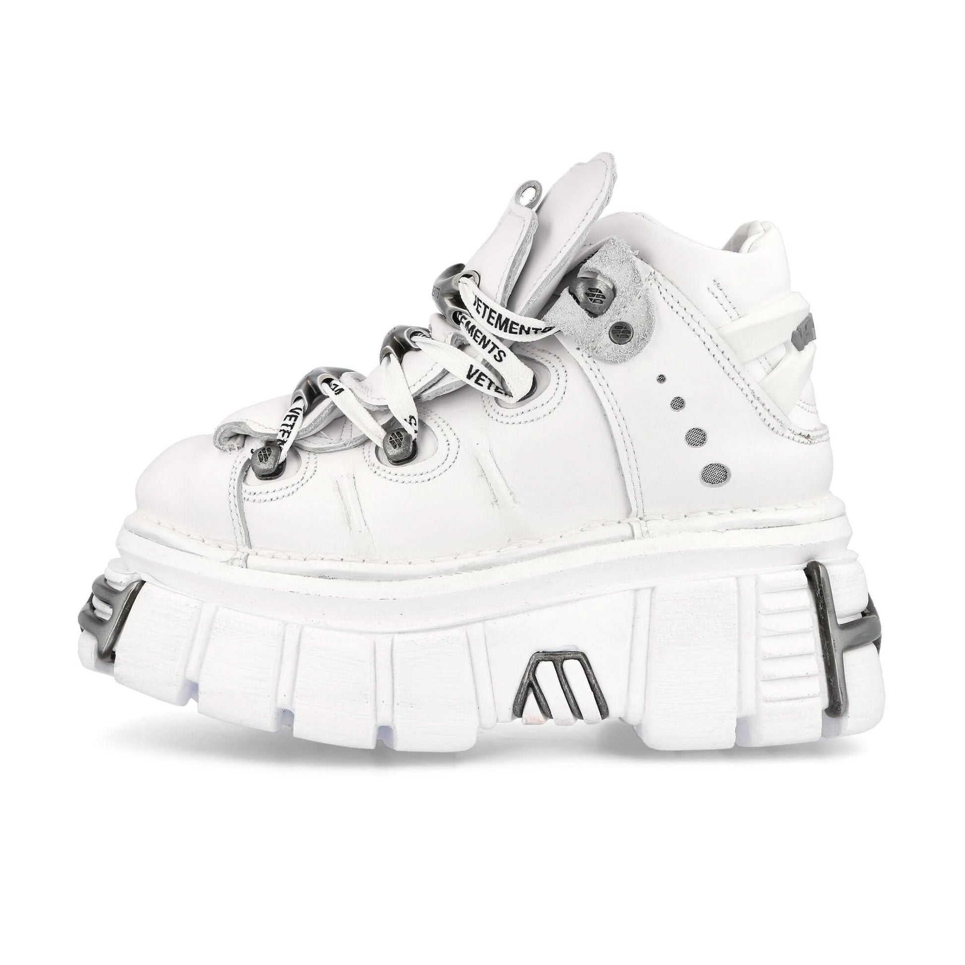 VETEMENTS Platform Sneaker White Sneaker Detail view 1 | Gate