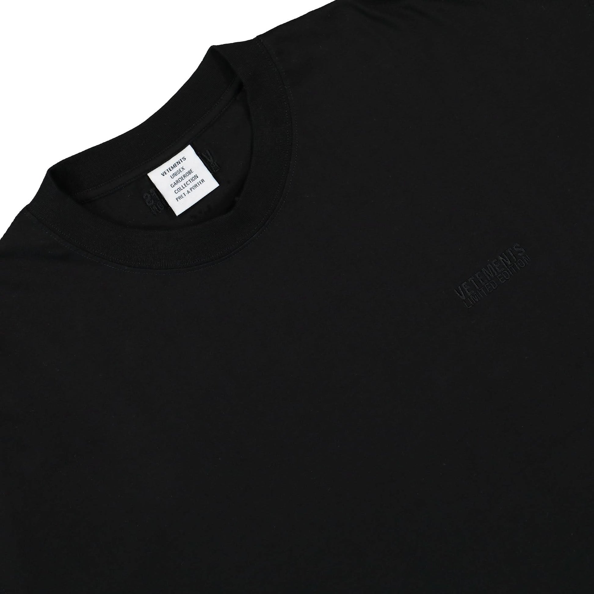 VETEMENTS Tonal Logo Shirt Black Detail view 3 | Gate