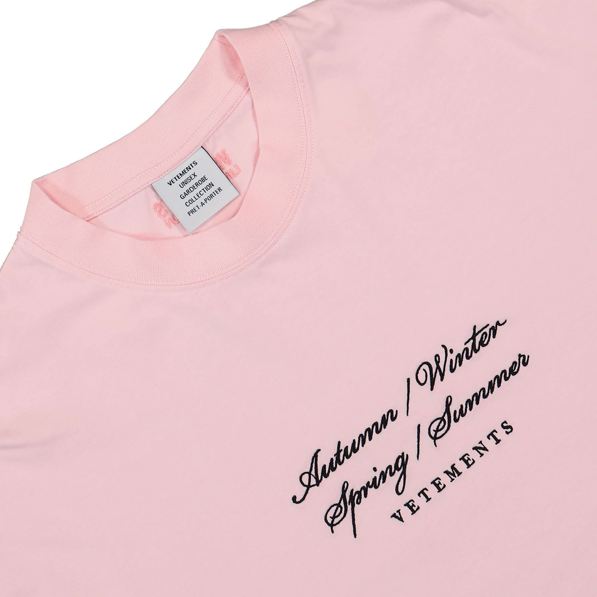 VETEMENTS 4 Seasons Embroidered Logo T-Shirt Pink Detail view 3 | Gate