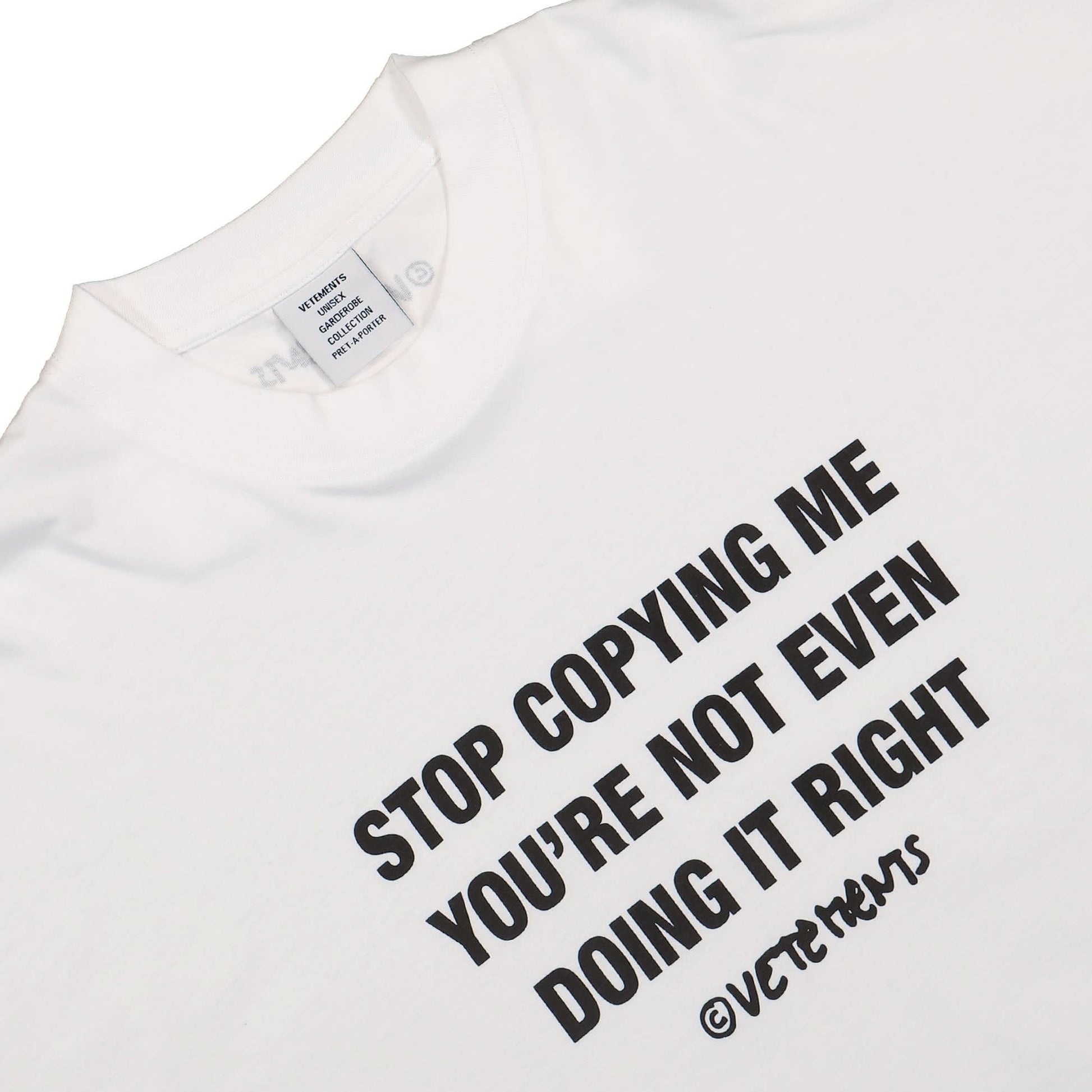 VETEMENTS Stop Copying Me T-Shirt White Detail view 3 | Gate