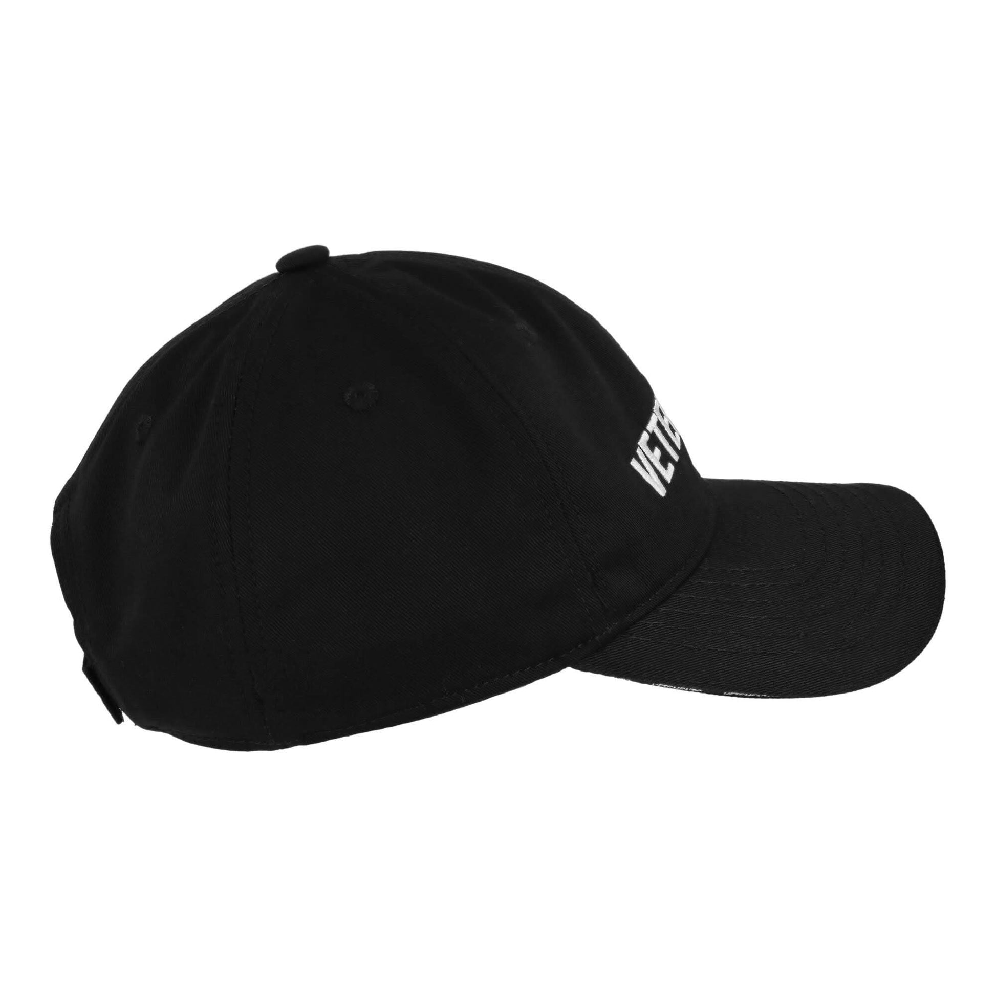 VETEMENTS Iconic Logo Cap 1052 Cot Twill Black Detail view 3 | Gate