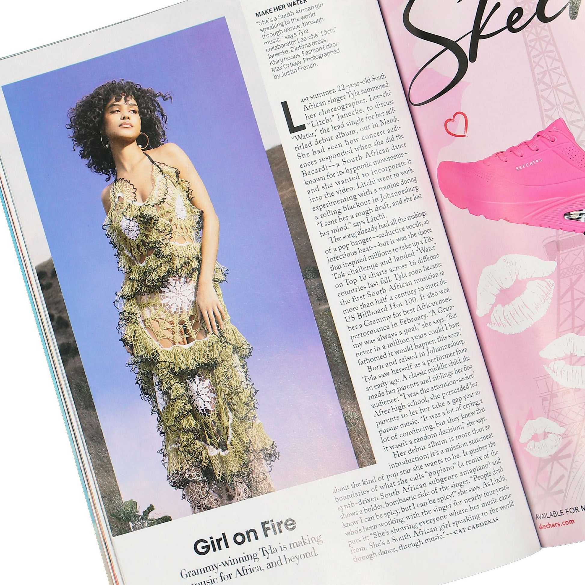 Vogue Magazine April 2024 Multicolor Detail view 3 | Gate