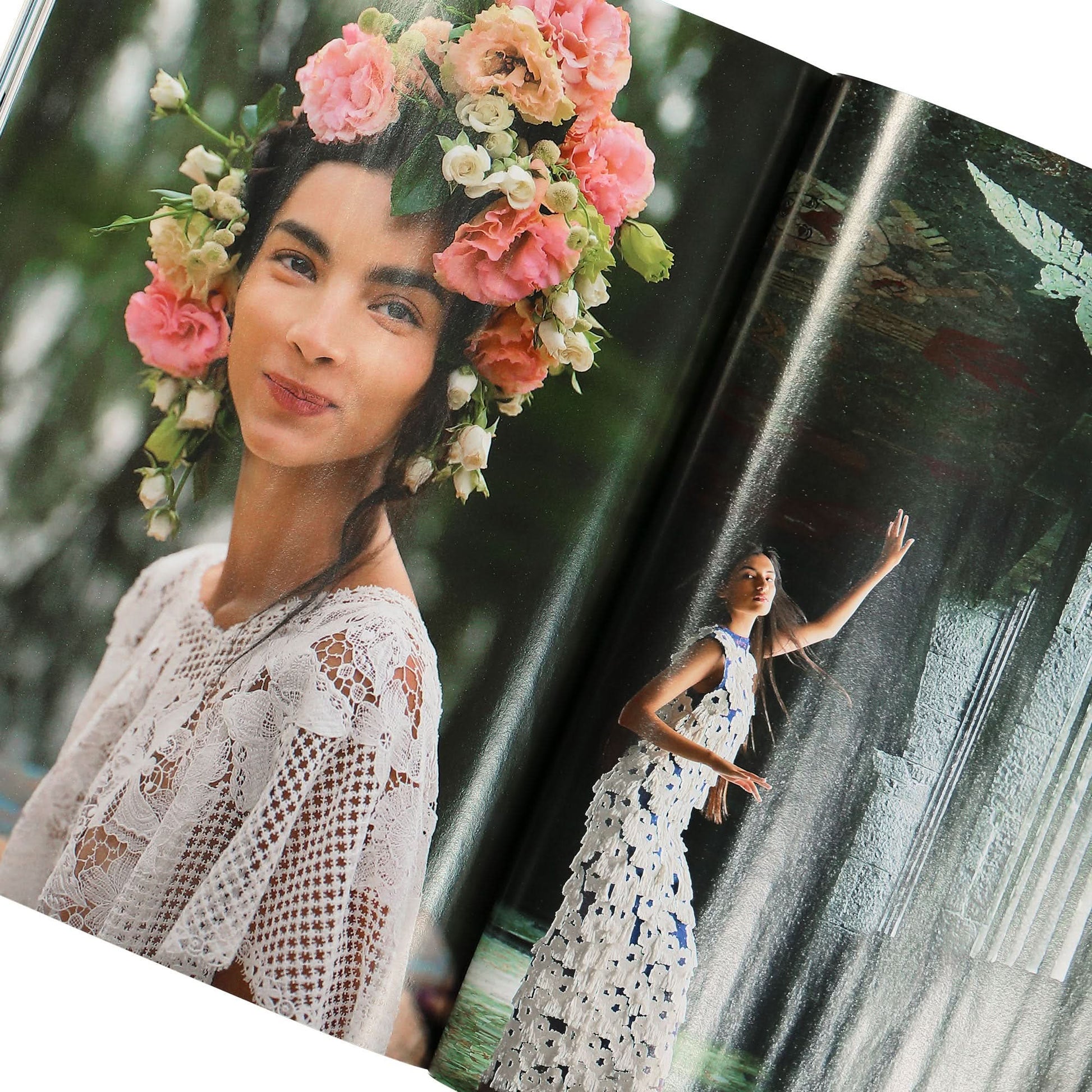 Vogue Magazine November 2023 Multicolor Detail view 5 | Gate
