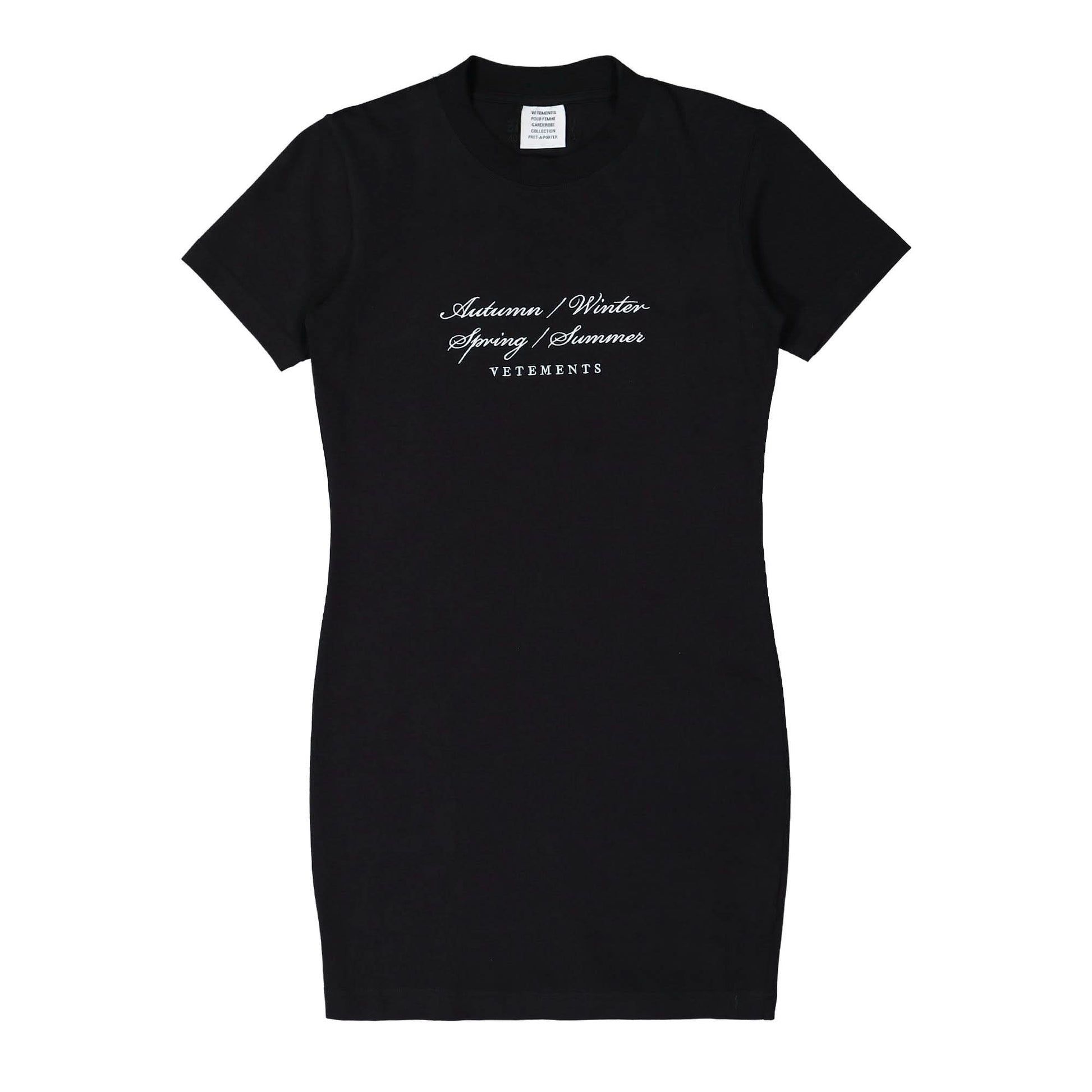 VETEMENTS 4 Seasons Logo Fitted T-Shirt Dress Black Detail view 1 | Gate