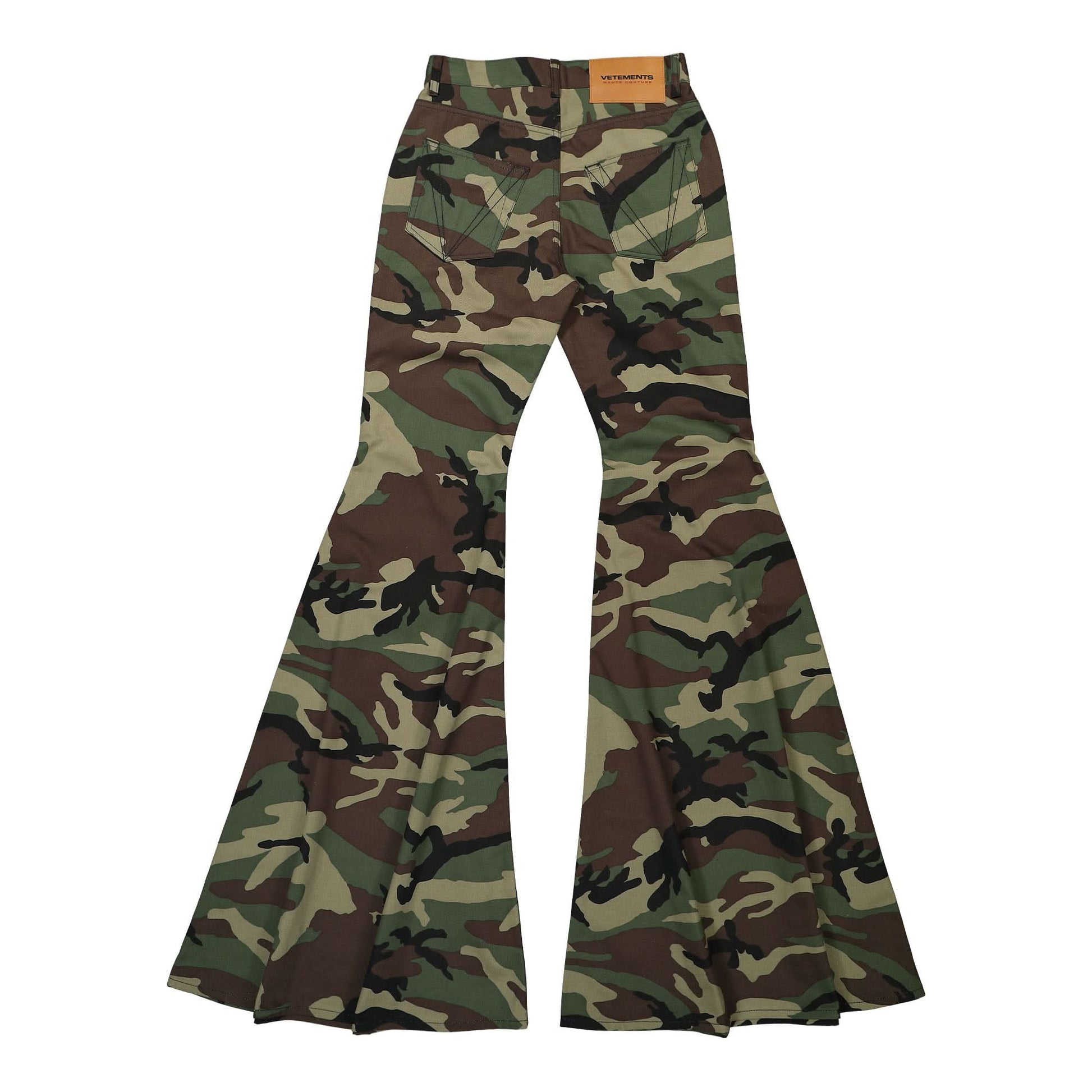 VETEMENTS Camo Extreme Flared Evoke Evct 1493 Pants Camouflage Detail view 2 | Gate