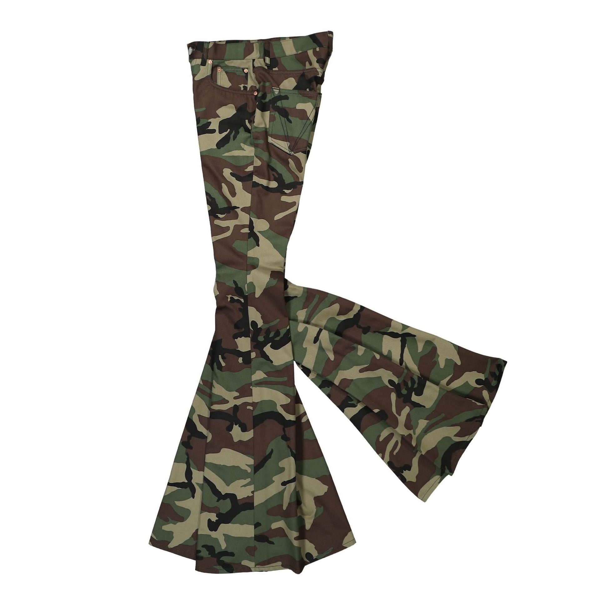 VETEMENTS Camo Extreme Flared Evoke Evct 1493 Pants Camouflage Detail view 3 | Gate
