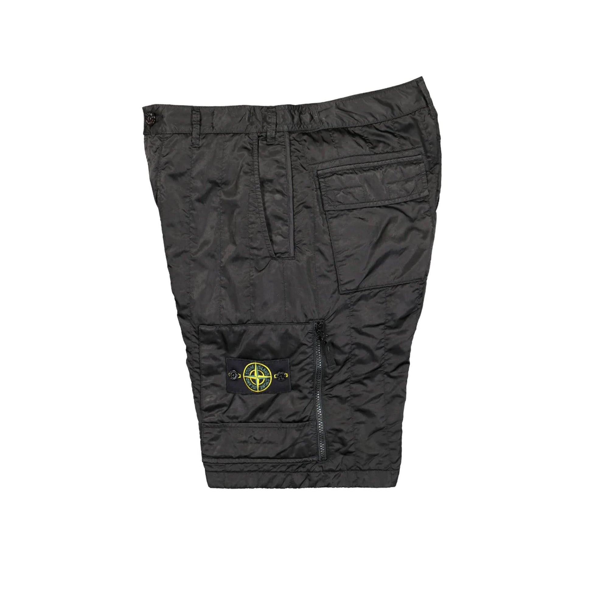 Stone Island Bermuda Shorts Black Detail view 3 | Gate