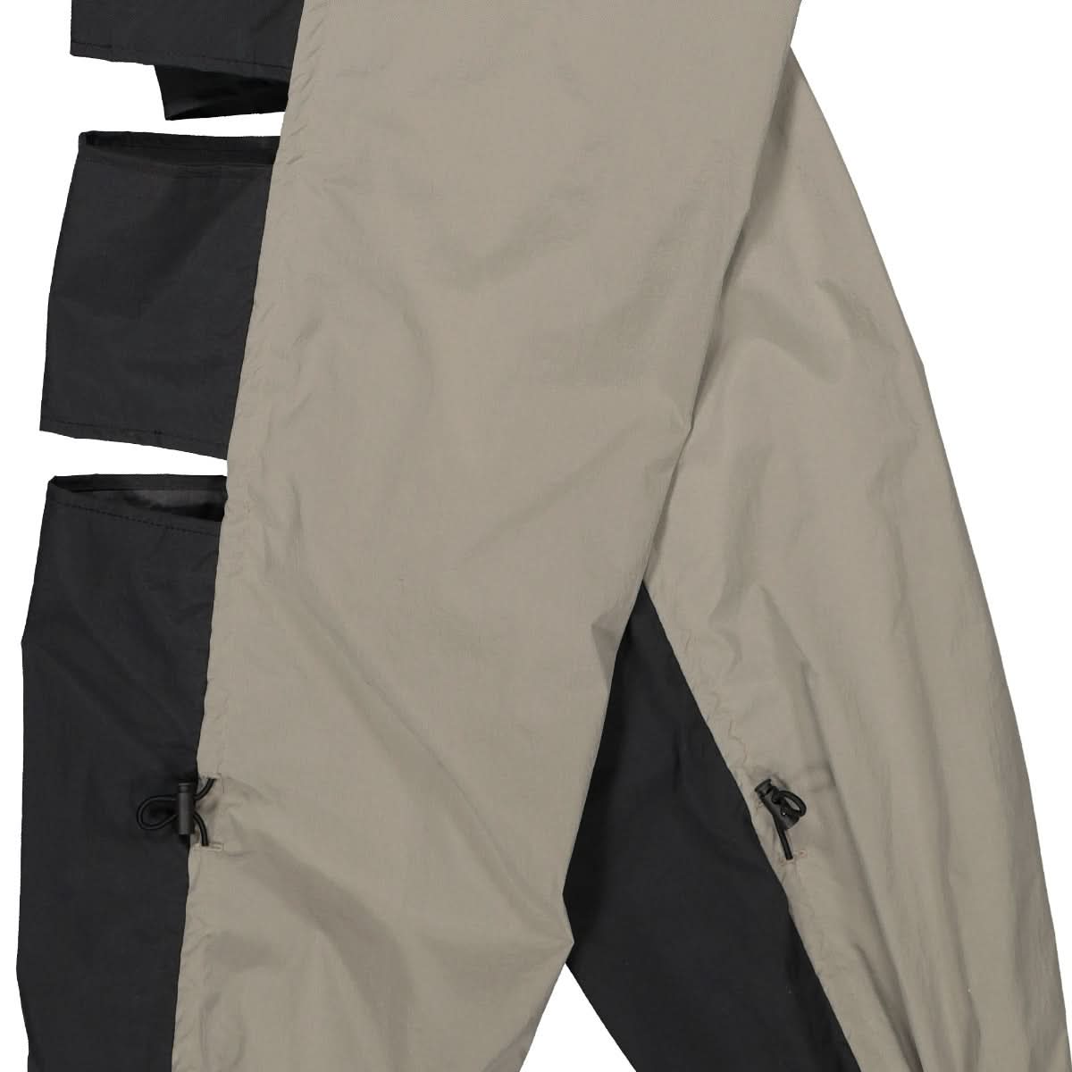Bmuet(te) Woven Trousers Black,Grey Detail view 4 | Gate