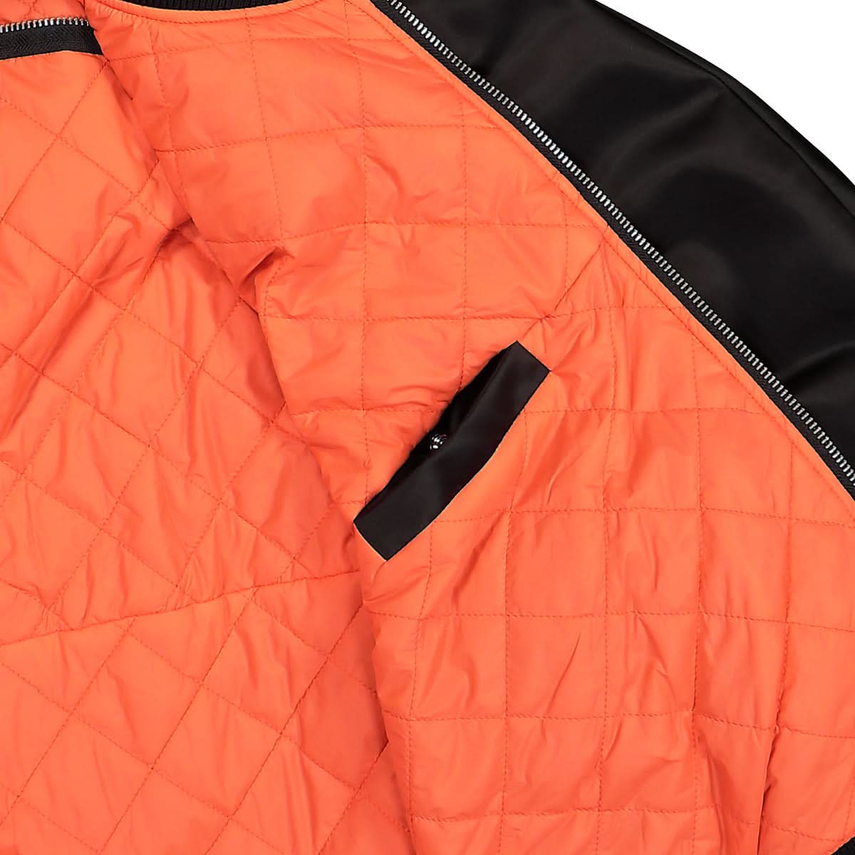 Walter Van Beirendonck Cercle Bomber Black Detail view 5 | Gate