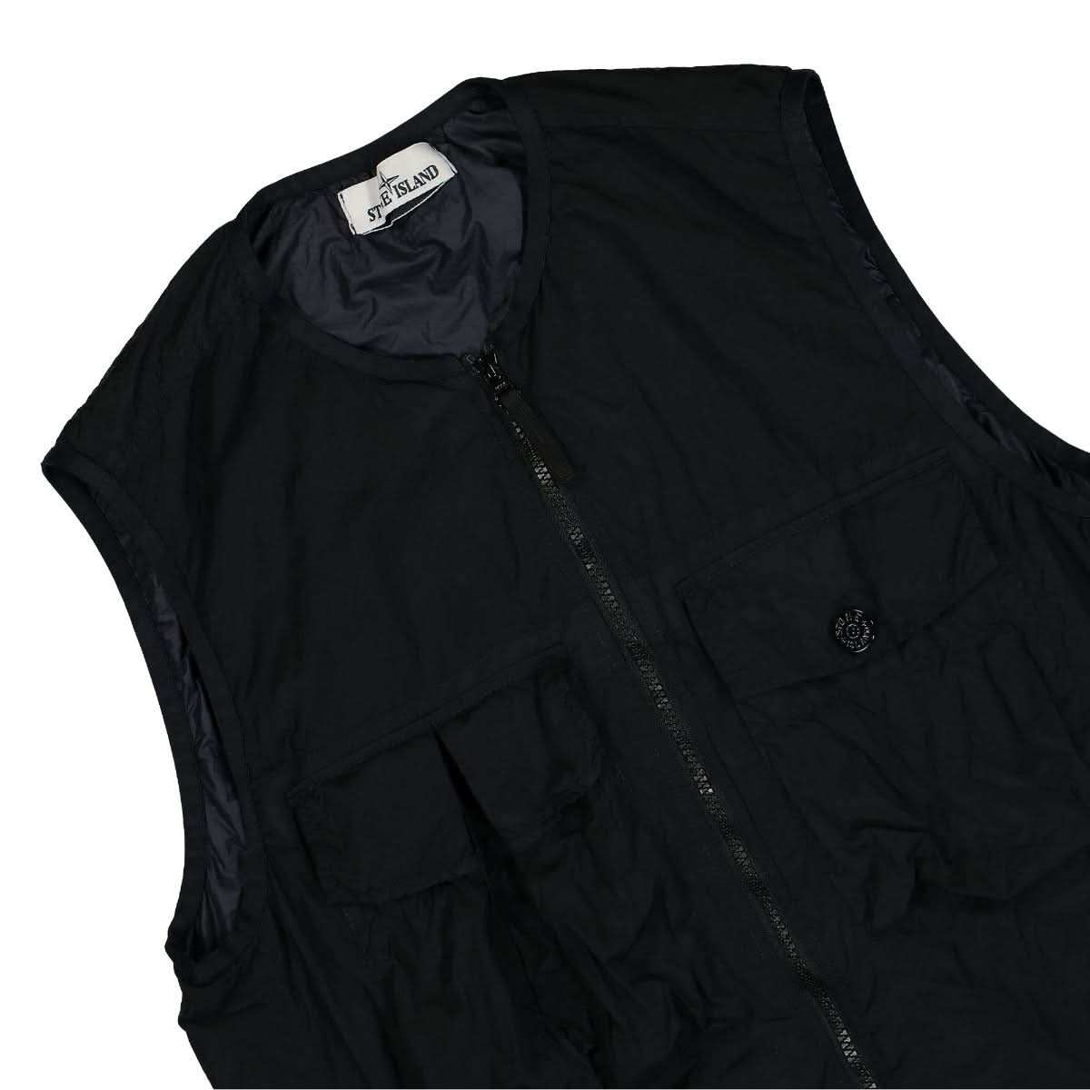 Stone Island Regenerated Nylon Vest Black Detail view 3 | Gate
