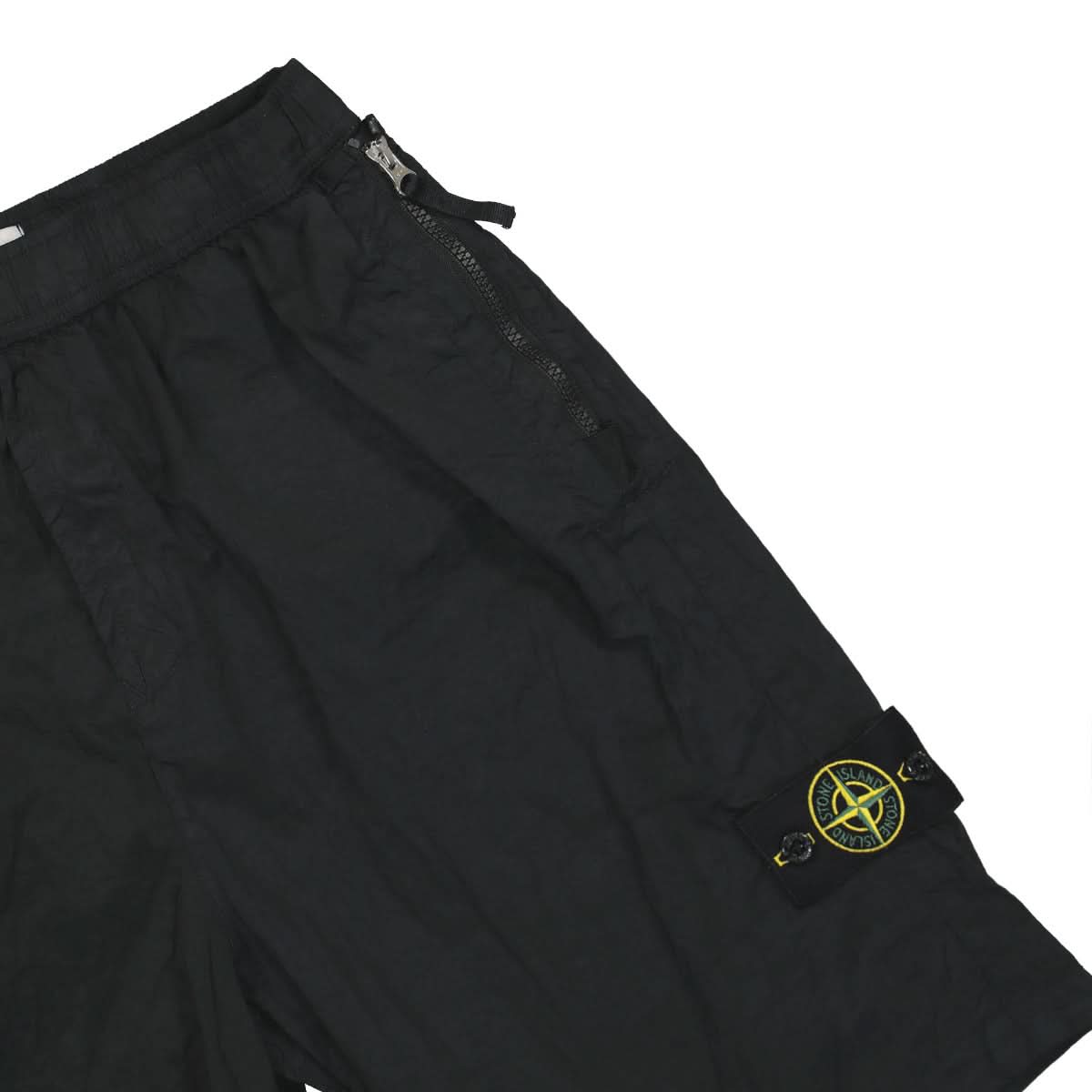 Stone Island Bermuda Comfort Shorts Black Detail view 4 | Gate