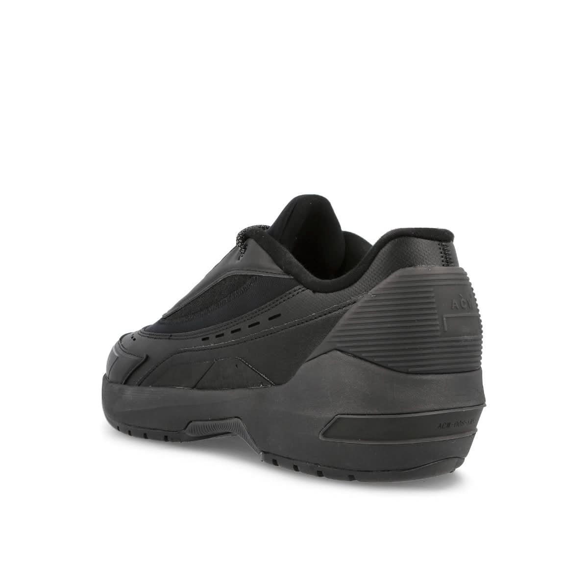 A COLD WALL Vector Runner Black Sneaker Detail view 3 | Gate