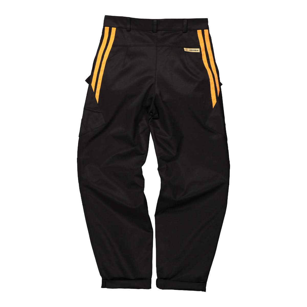 Astrid Andersen Cargo Pant Black Detail view 1 | Gate