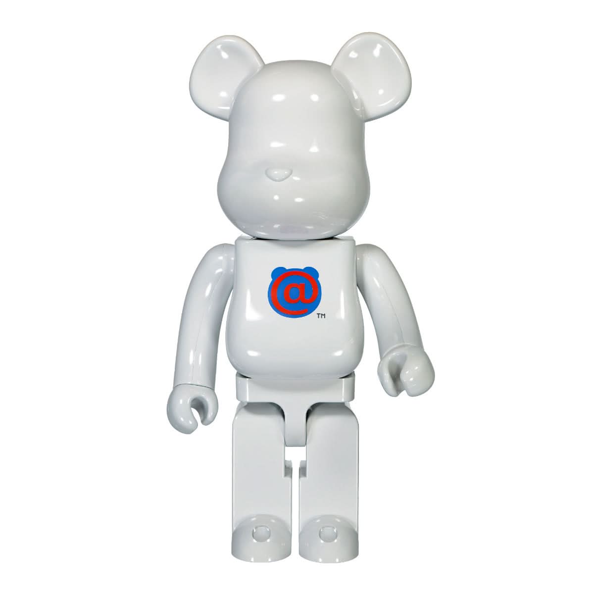 Medicom Be@rbrick 1st Model White Chrome 1000% White Detail view 1 | Gate
