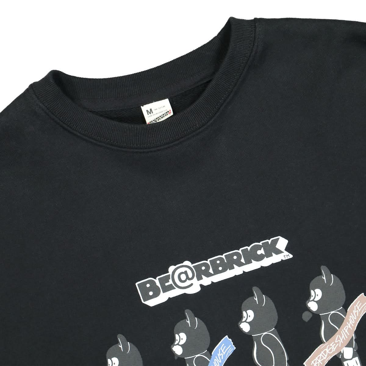 Medicom Be@rbrick Crew Sweat Black Detail view 3 | Gate