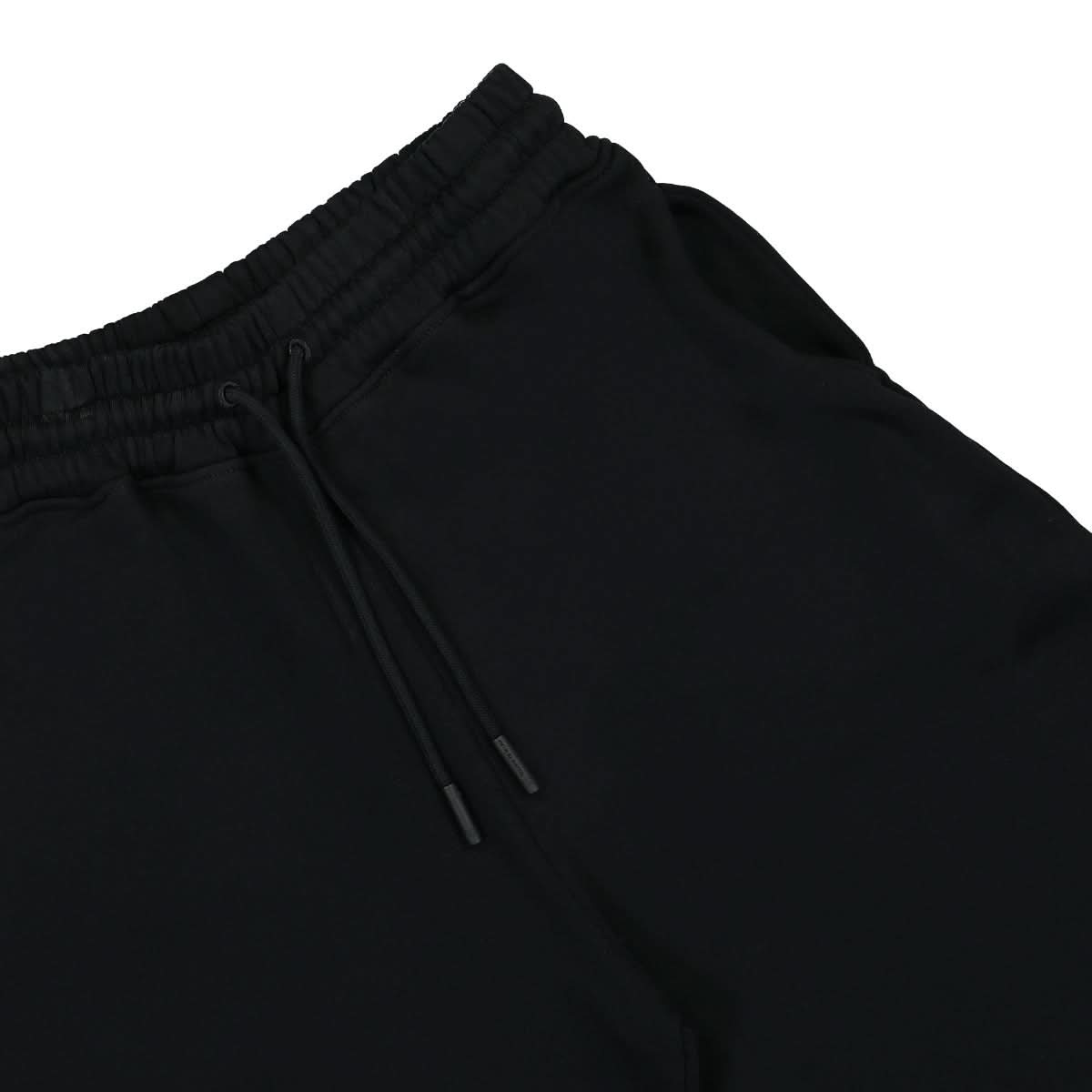 Marcelo Burlon - County of Milan Tempera Cross Basket Shorts Black,White Detail view 4 | Gate