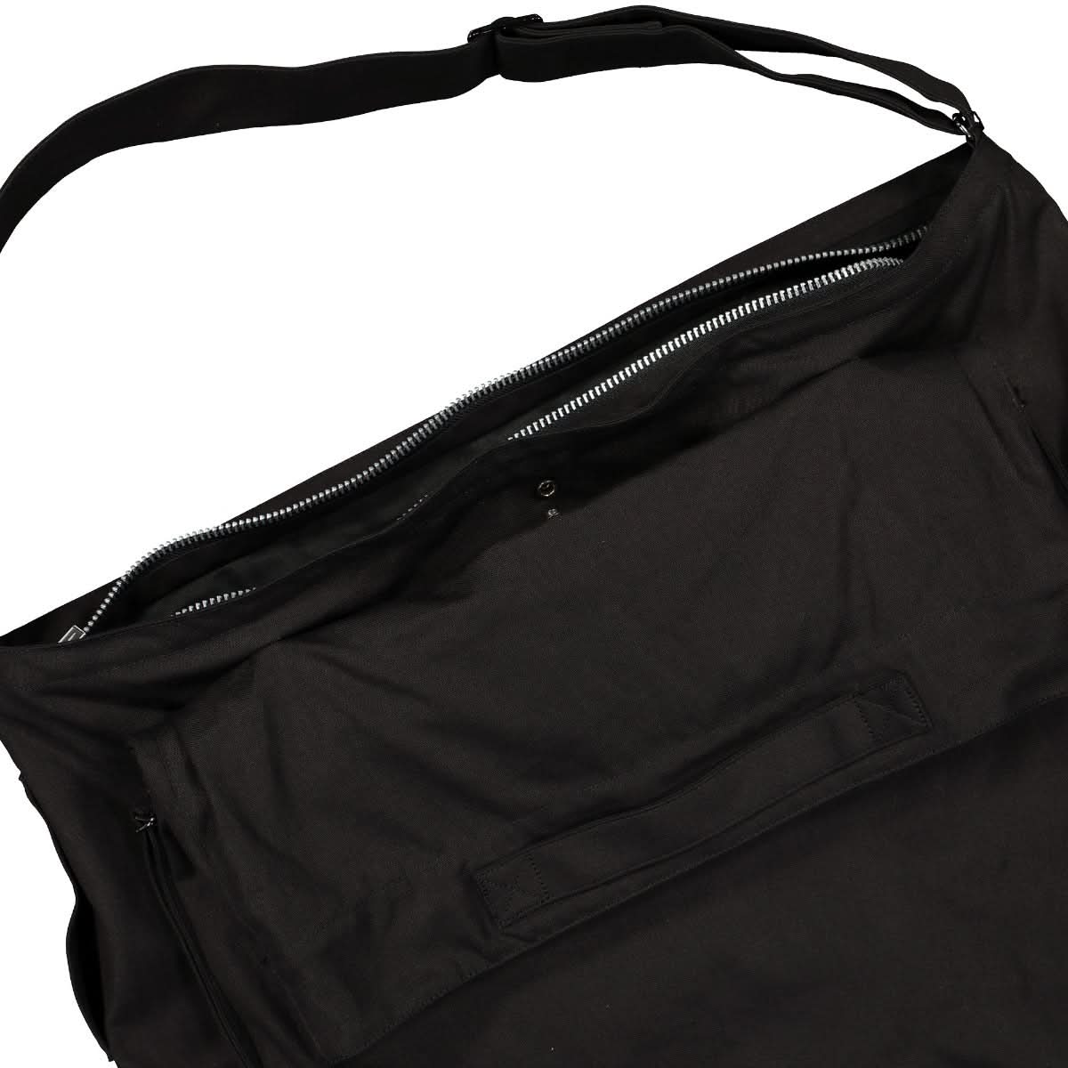 Yohji Yamamoto "Discord" Double Big Shoulder Bag Black Detail view 4 | Gate