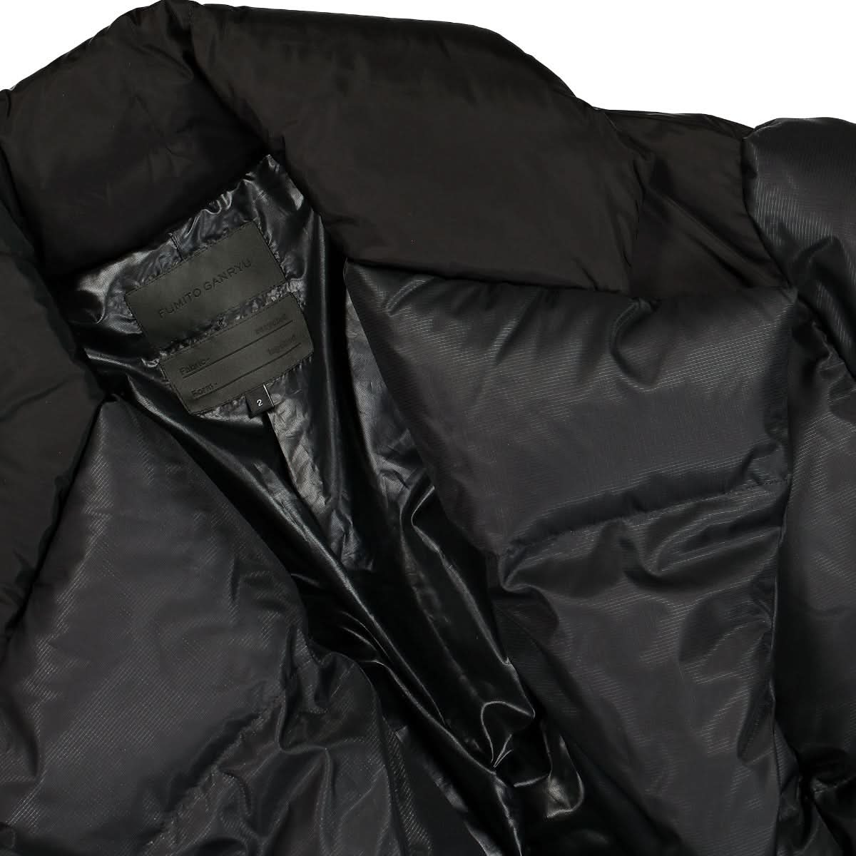 Fumito Ganryu Vintage Modern Lapelled Down Jacket Black Detail view 3 | Gate