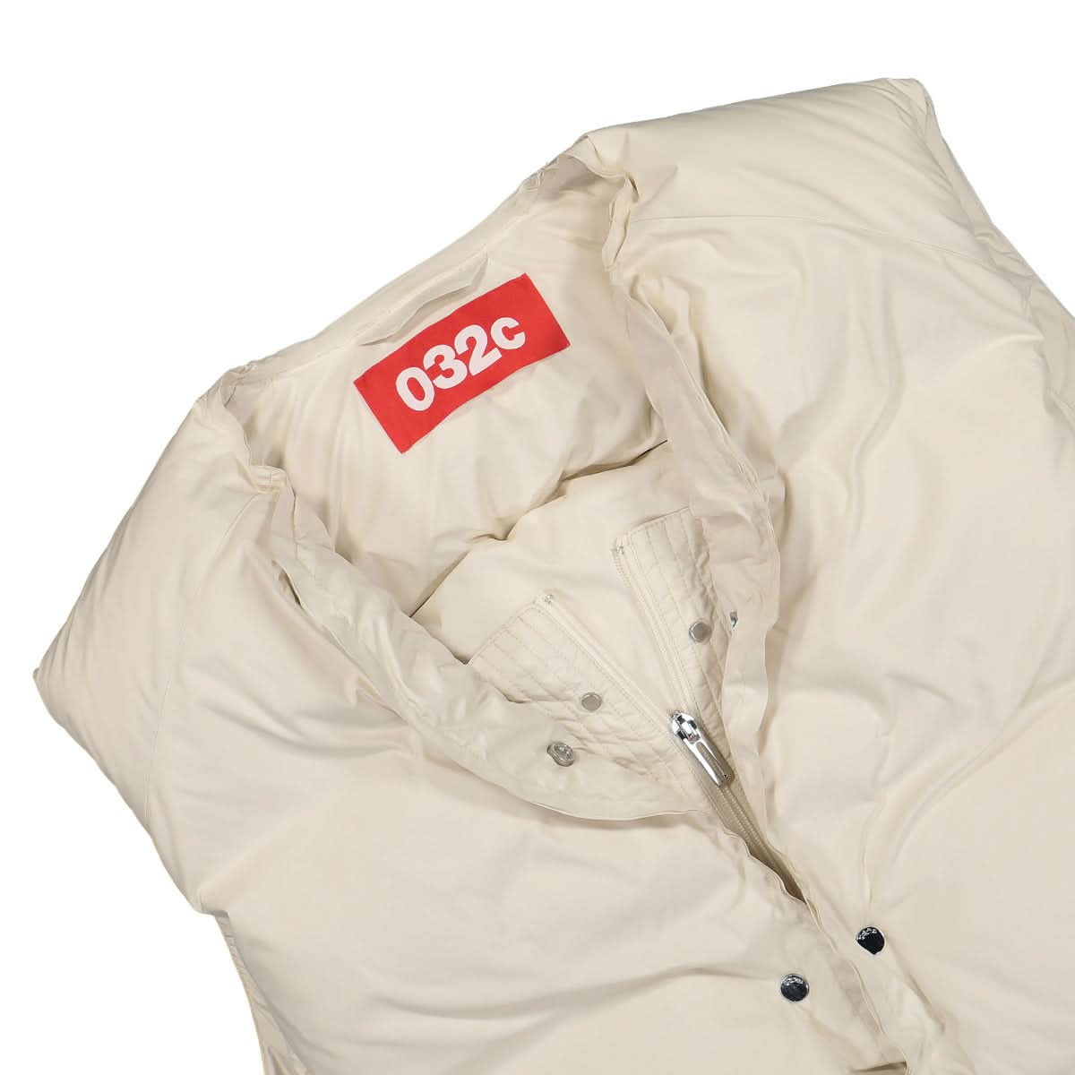 032c The Ultimate Puffer Vest Beige,White Detail view 3 | Gate