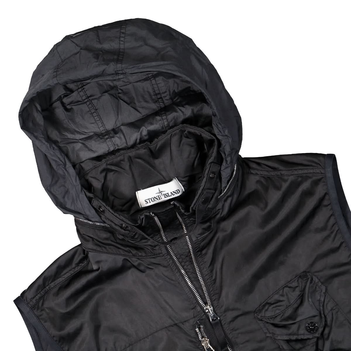 Stone Island Jacket Without Sleeves Black Detail view 3 | Gate