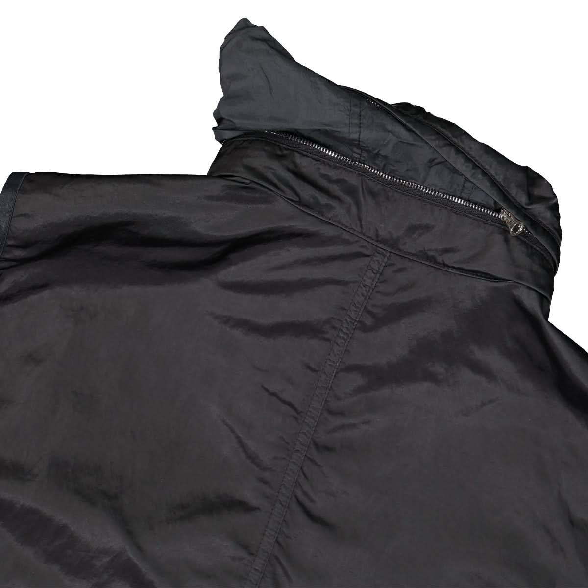 Stone Island Jacket Without Sleeves Black Detail view 4 | Gate