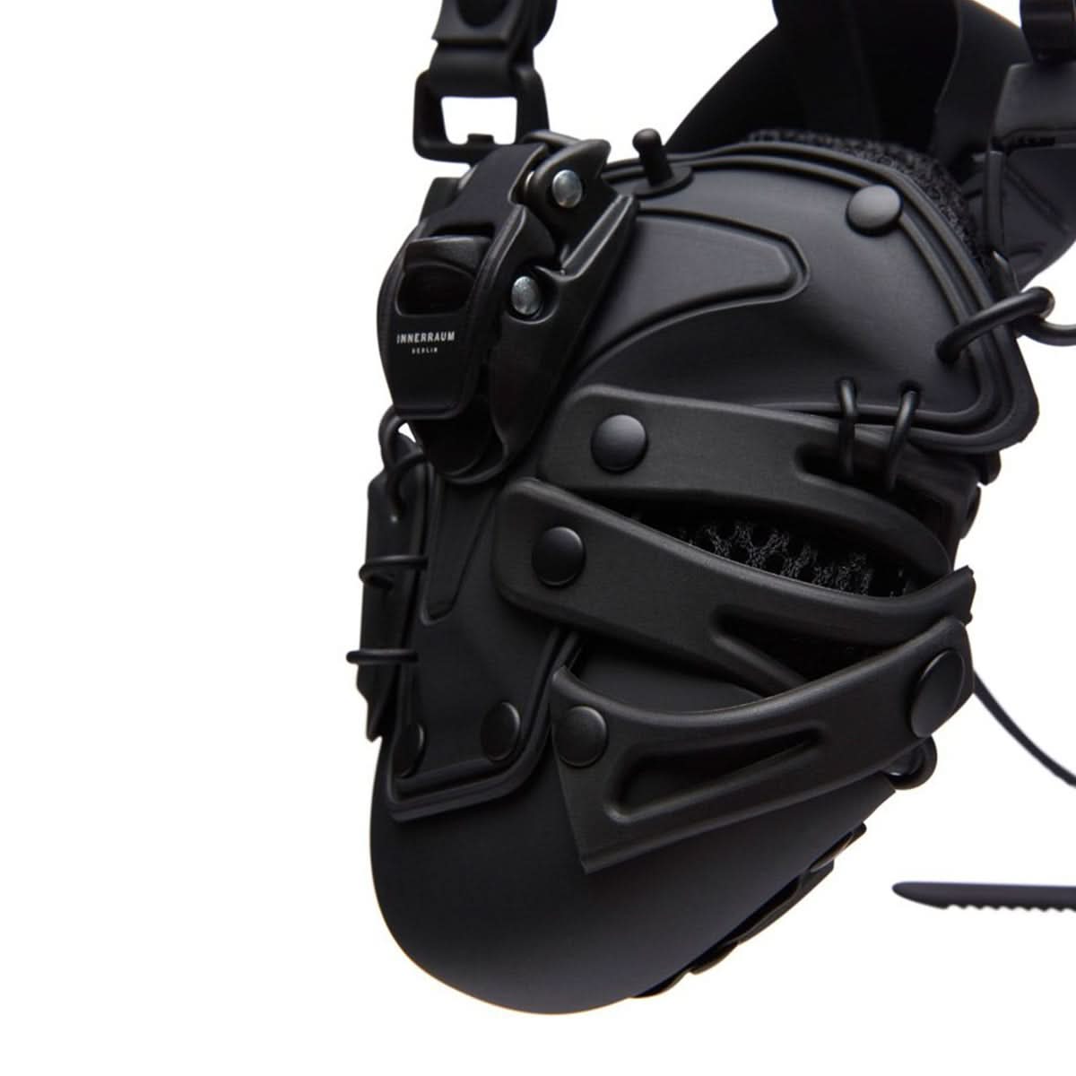 Innerraum Object I09 - Wallet Belt / Cross Body Black Detail view 4 | Gate