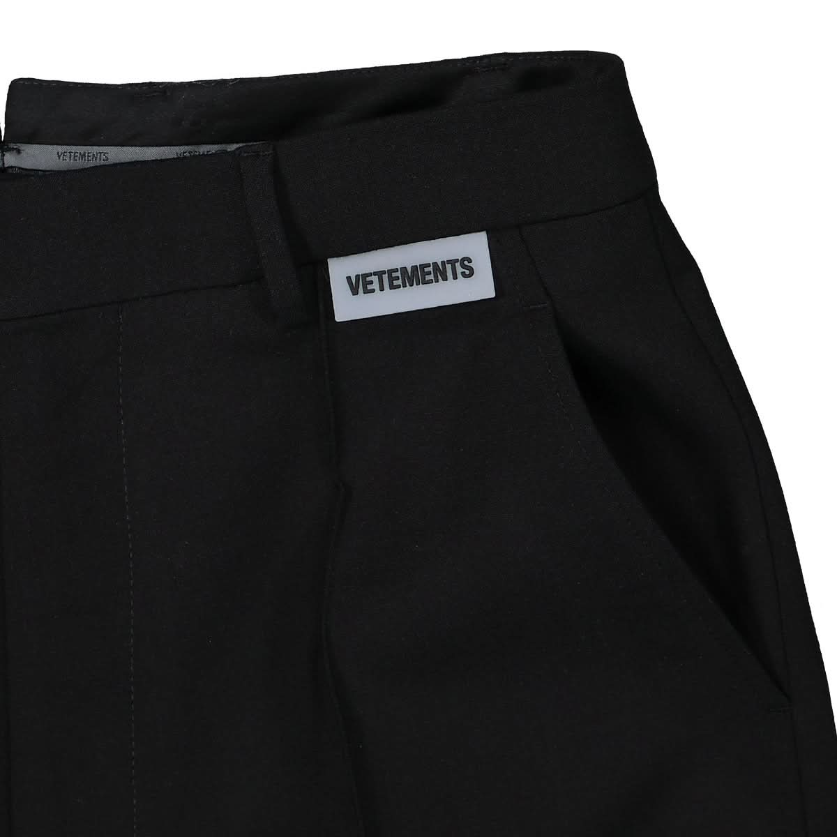 VETEMENTS Wide Leg Tailored Pants Black Detail view 4 | Gate
