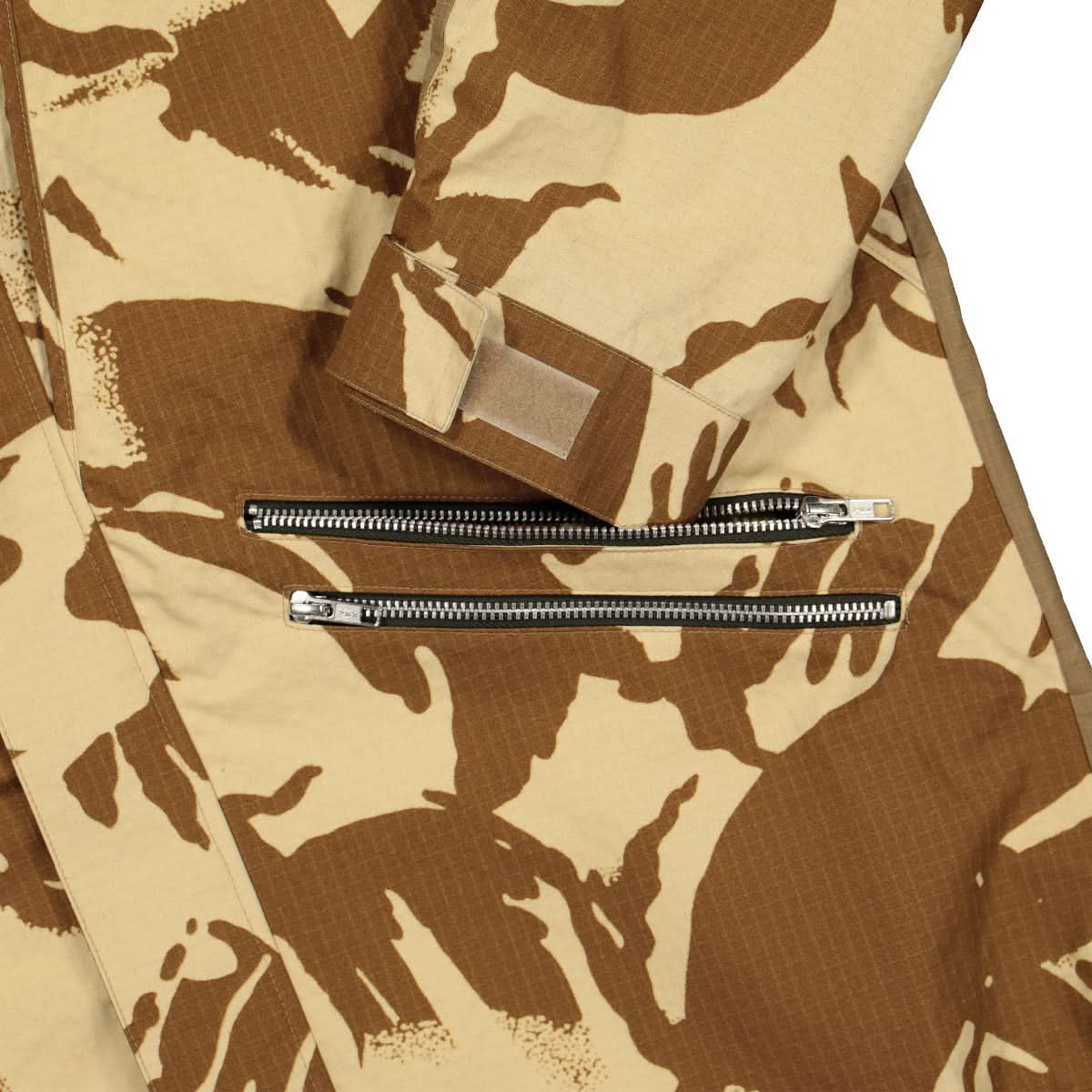 paria /FARZANEH Camo Hunting Jacket Camouflage Detail view 4 | Gate