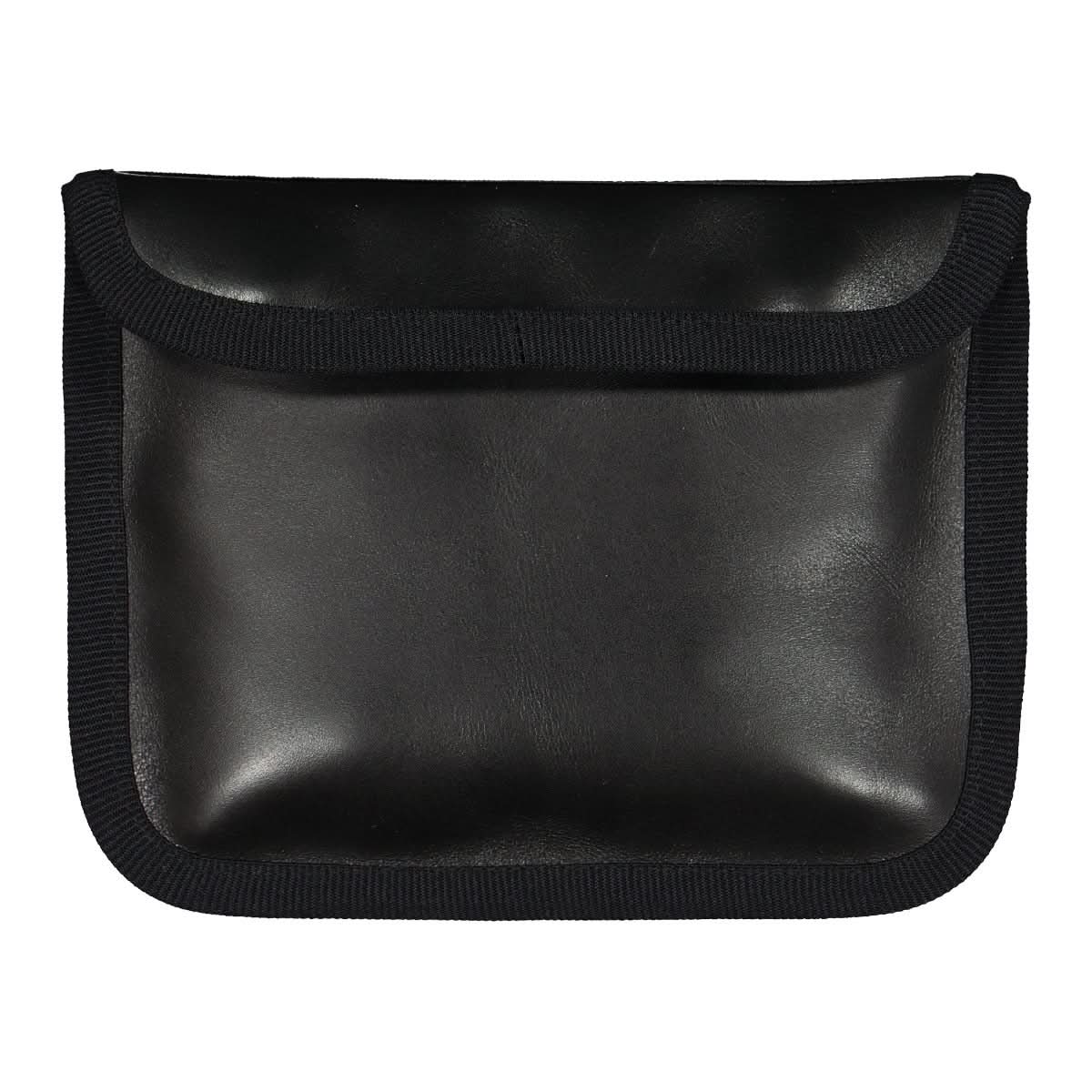 BYBORRE Medium Pocket Black Detail view 1 | Gate