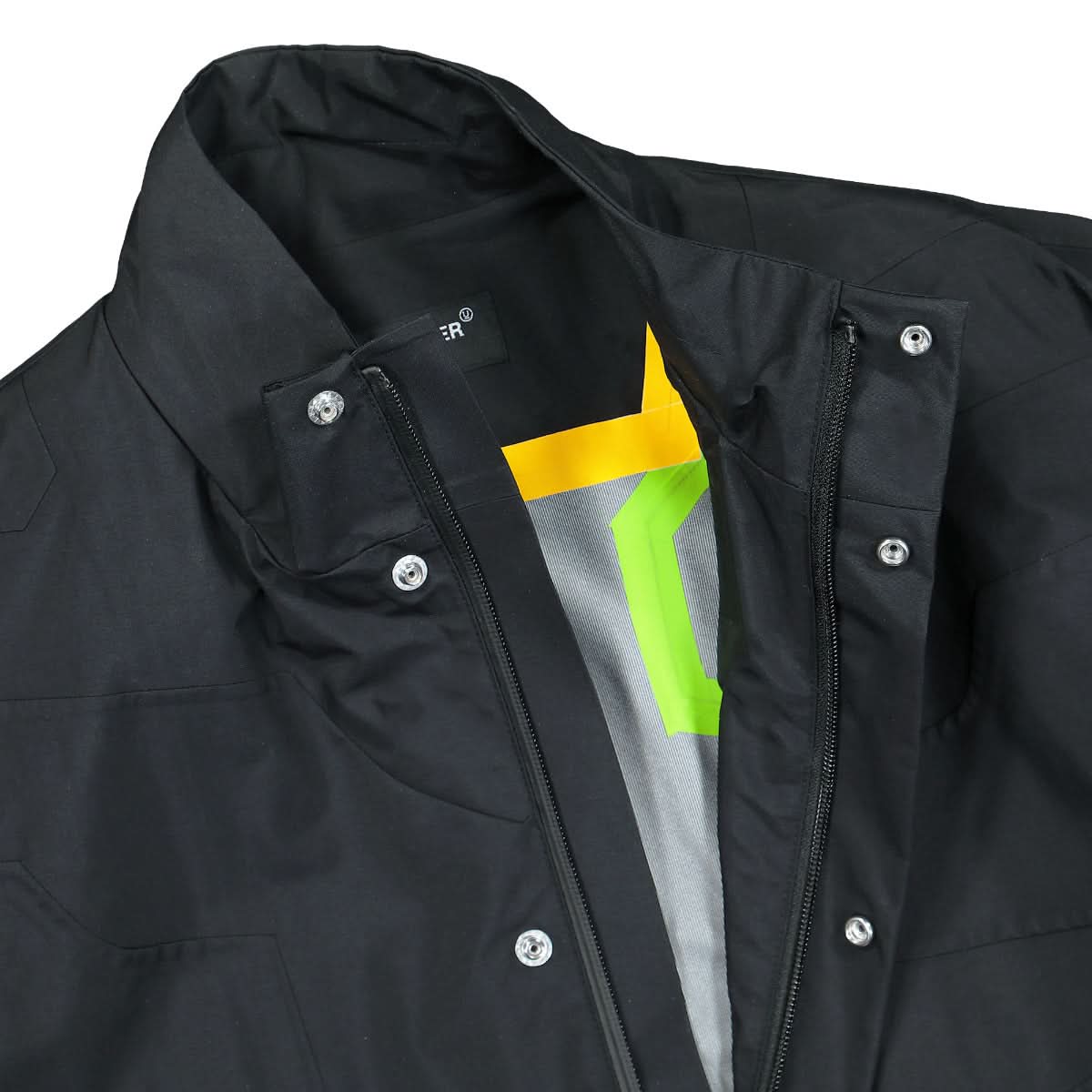 Undercover Coat Black Detail view 3 | Gate