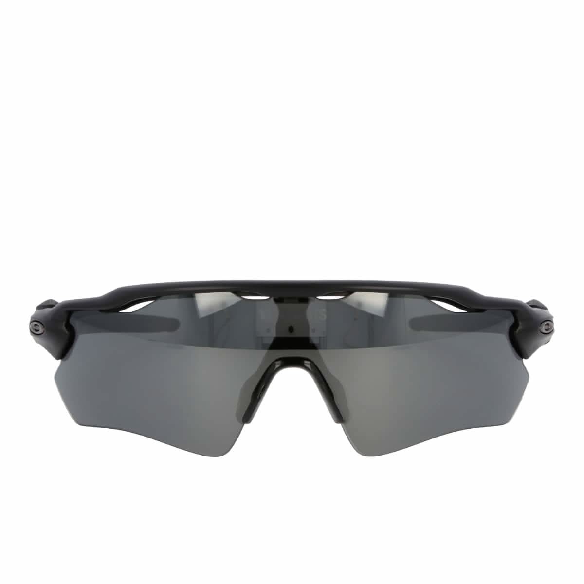 VETEMENTS Sunglasses Black Detail view 4 | Gate