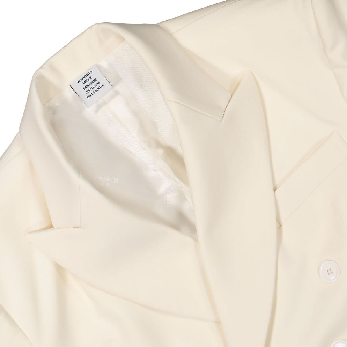 VETEMENTS Reconstructed Double Breasted Tailored Coat Beige Detail view 3 | Gate