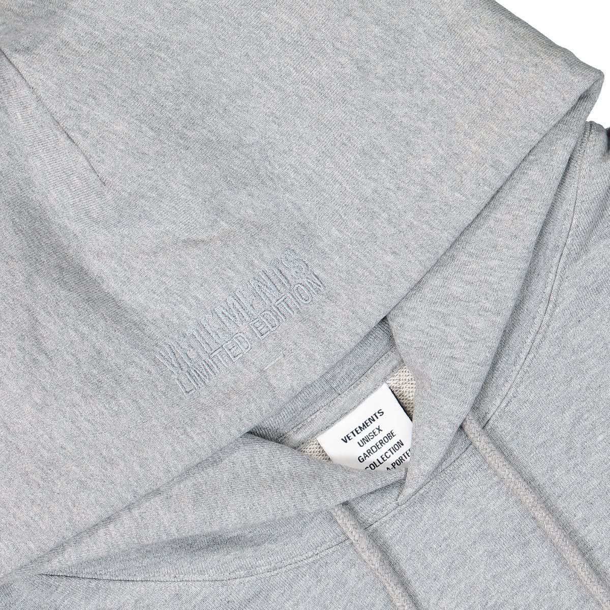 VETEMENTS All Grey Hoodie Grey Detail view 4 | Gate