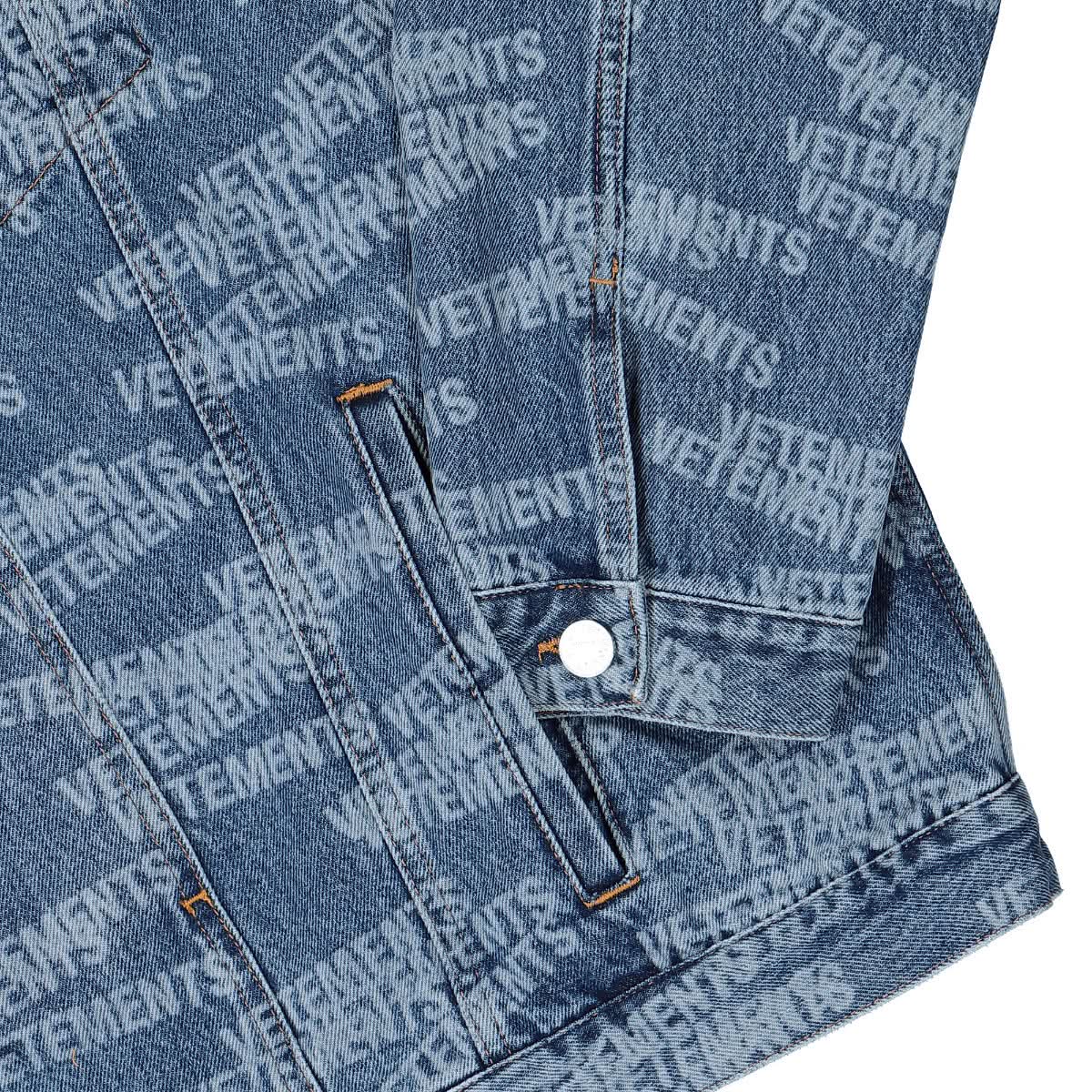 VETEMENTS Stamped Logo Denim Jacket Blue Detail view 5 | Gate