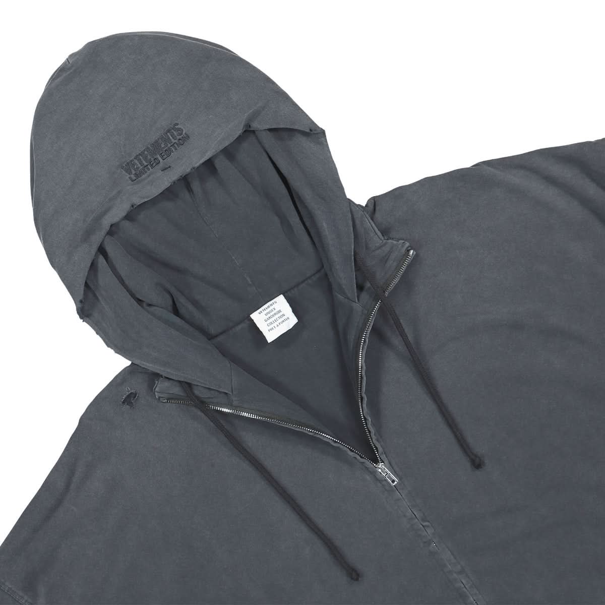VETEMENTS Hooded Zip-Up Jersey Longsleeve Black Detail view 4 | Gate