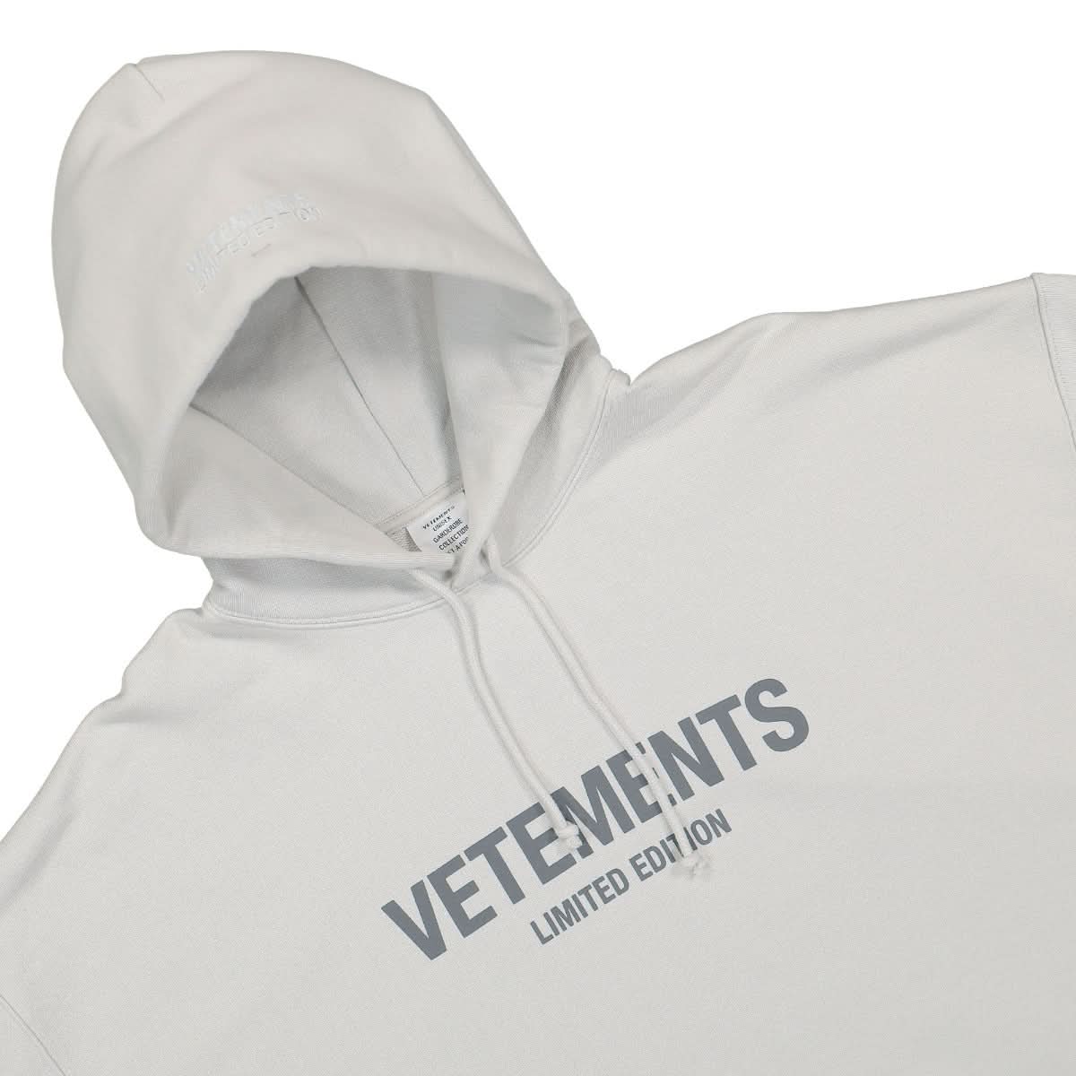VETEMENTS Logo Limited Edition Hoodie Grey Detail view 3 | Gate