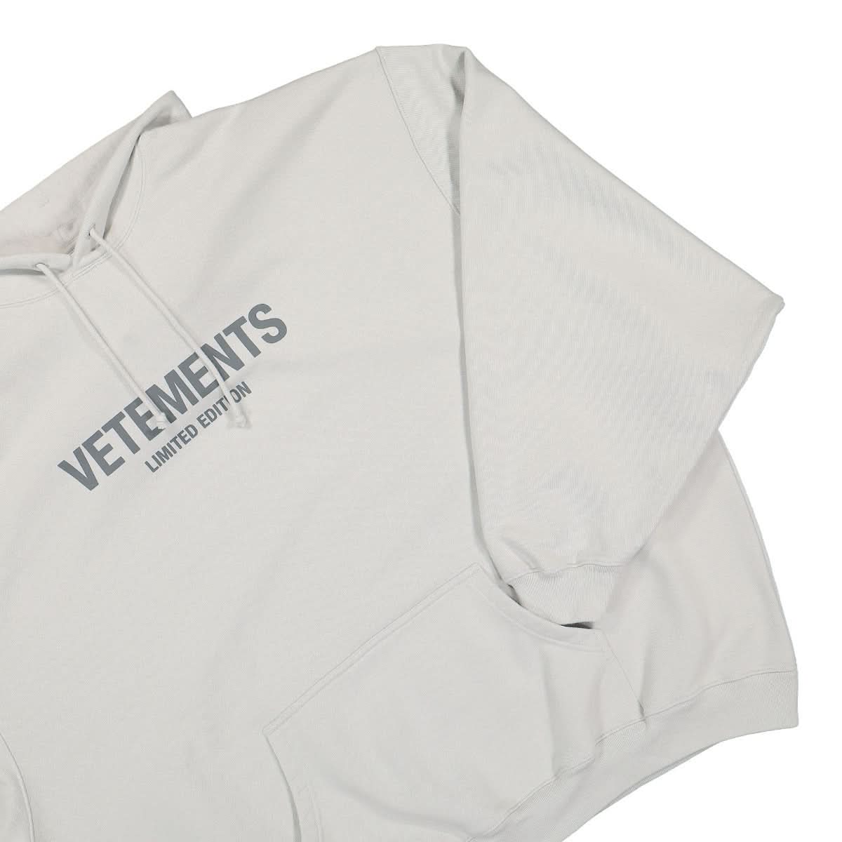 VETEMENTS Logo Limited Edition Hoodie Grey Detail view 4 | Gate