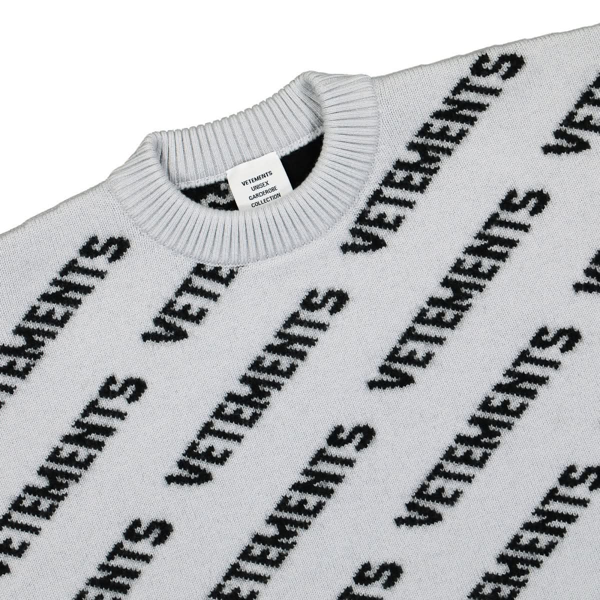VETEMENTS Monogram Cropped Knitted Sweater Black,Grey Detail view 3 | Gate