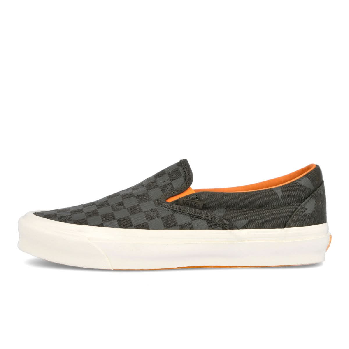Vans OG Classic Slip-On Sneaker Detail view 1 | Gate