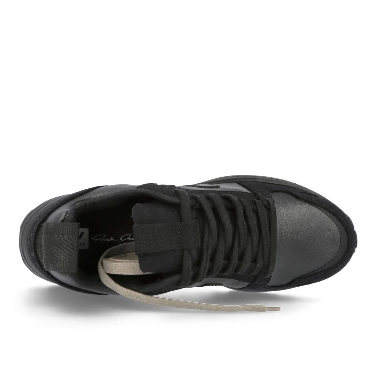 Veja Hiking Style CWL Black Sneaker Detail view 5 | Gate