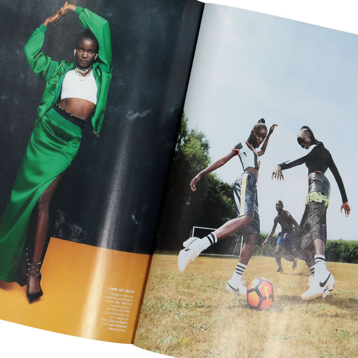 Vogue Magazine November 2022 Multicolor Detail view 5 | Gate