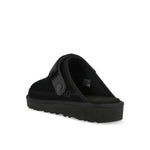 UGG M Goldencoast Clog II Black Slides 1166915-BLK / Blac Detail View 3 | GATE
