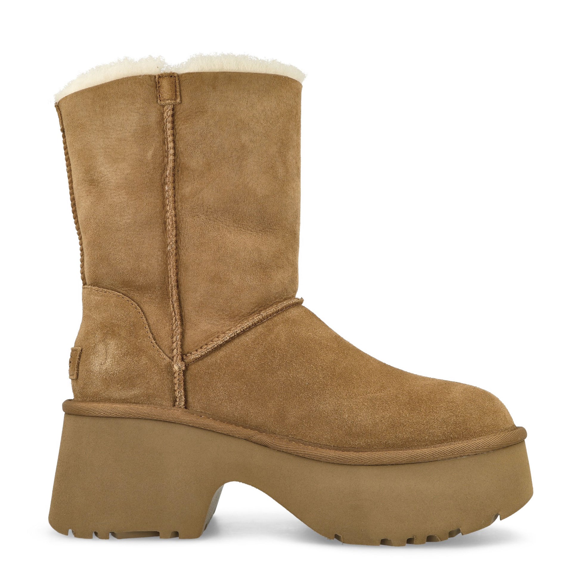 UGG W Esmee Boot Chestnut Boots 1171533-CHE Detail View 2 | GATE
