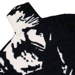 Doublet Graffiti Jacquard Knit Pullover White / Black Sweatshirts 25AW63KN190 Detail View 4 | GATE