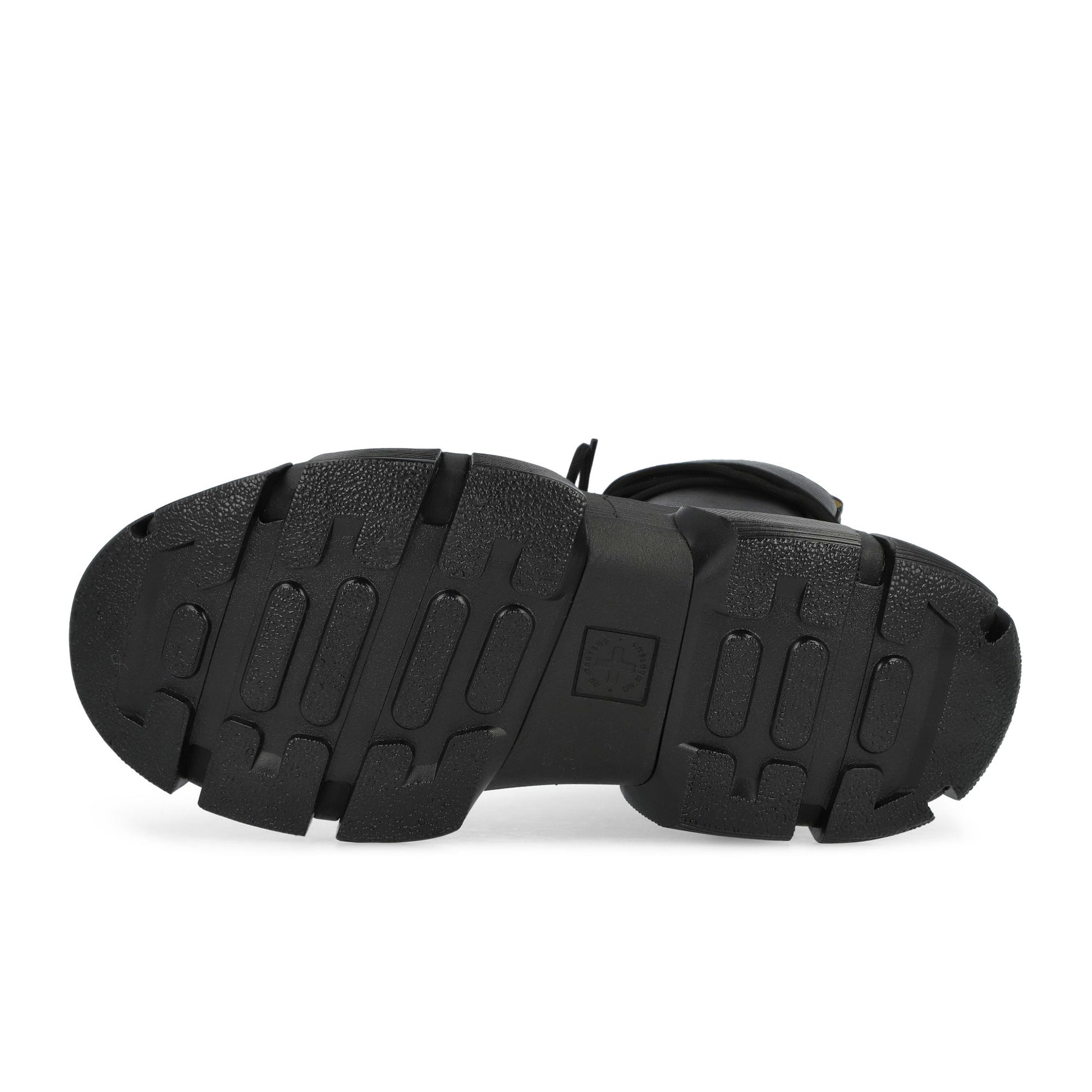 Dr. Martens DMXL Lace Black Boots 41646001 Detail View 6 | GATE
