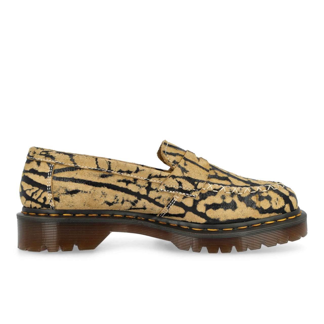 Dr. Martens Delapre Penny Loafer Teak / Black Loafers 42707200 Detail View 1 | GATE
